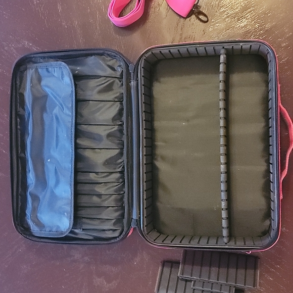 Travel Cosmetic case - Picture 7 of 15